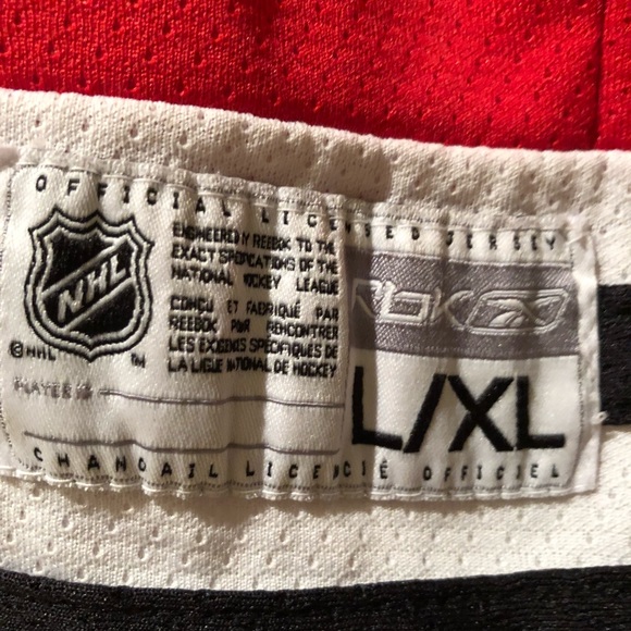 Youth Blackhawks jersey size L/XL - Picture 3 of 3